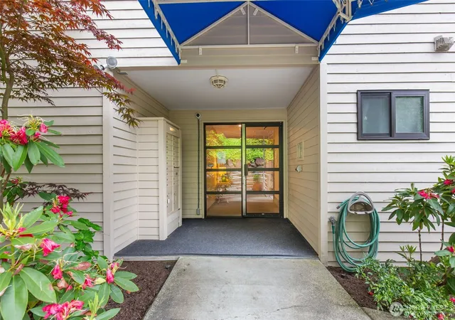 Photo 3 of Condo for sale at 5225 50th Avenue NE #204, Seattle, WA 98105 | MLS# NWM2588638 | Listing updated on 2026-09-30