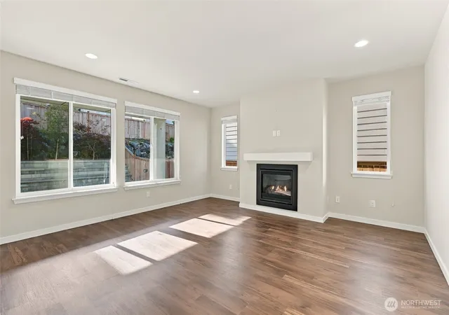 Photo 4 of Single family home for sale at 25707 207th Place SE, Kent, WA 98042 | MLS# NWM2588640 | Listing updated on 2026-10-01