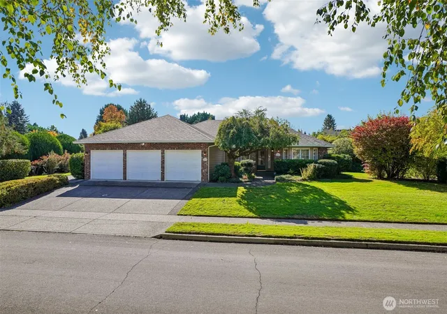 Photo 1 of Single family home for sale at 4715 Ne 142nd Street, Vancouver, WA 98686 | MLS# NWM2588647 | Listing updated on 2026-10-02