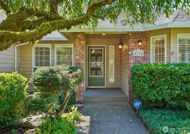 Photo 4 of Single family home for sale at 4715 NE 142nd Street, Vancouver, WA 98686 | MLS# NWM2588647 | Listing updated on 2026-10-02