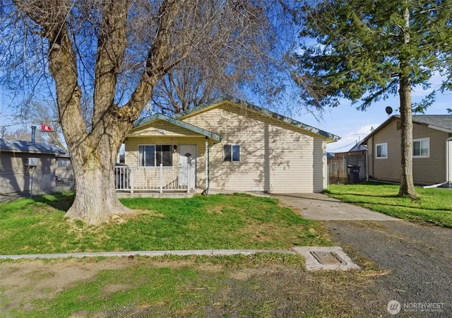 Single family home for sale at 762 S 2nd Avenue, Othello, WA 99344 | MLS# NWM2588661