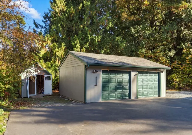 Photo 3 of Single family home for sale at 13717 214th Street E, Graham, WA 98338 | MLS# NWM2588665 | Listing updated on 2026-10-26