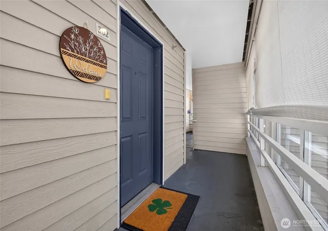 Photo 2 of Condo for sale at 2125 California Ave Sw #302, Seattle, WA 98116 | MLS# NWM2588670 | Listing updated on 2026-09-30
