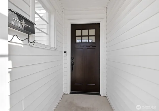 Photo 4 of Single family home for sale at 1227 E 4th Street, Port Angeles, WA 98362 | MLS# NWM2588674 | Listing updated on 2026-09-30