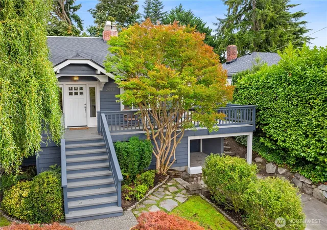 Photo 3 of Single family home for sale at 2568 28th Avenue W, Seattle, WA 98199 | MLS# NWM2588675 | Listing updated on 2026-10-01