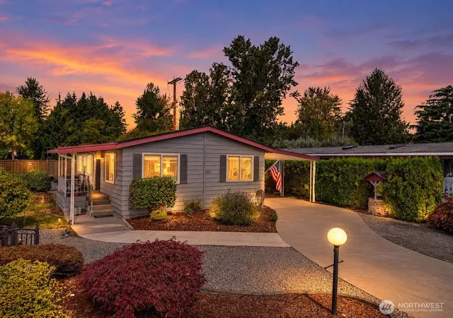 Photo 1 of Manufactured home for sale at 11436 Se 208th Street #131, Kent, WA 98031 | MLS# NWM2588676 | Listing updated on 2026-09-29