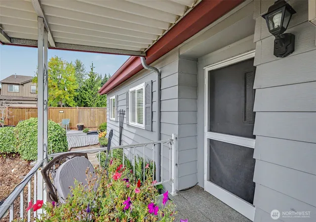 Photo 3 of Manufactured home for sale at 11436 Se 208th Street #131, Kent, WA 98031 | MLS# NWM2588676 | Listing updated on 2026-09-29