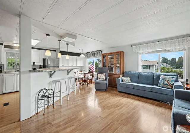 Photo 4 of Manufactured home for sale at 11436 SE 208th Street #131, Kent, WA 98031 | MLS# NWM2588676 | Listing updated on 2026-09-29