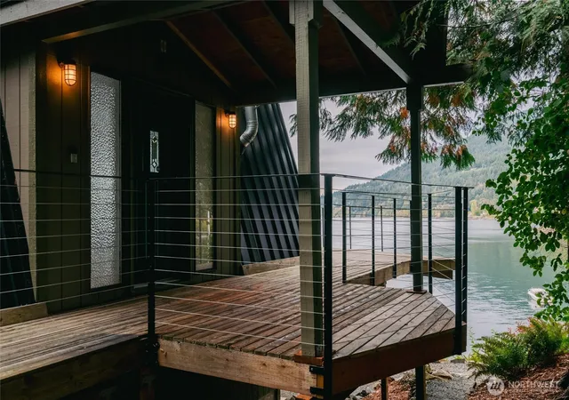 Photo 4 of Single family home for sale at 286 Chuckanut Point Rd, Bellingham, WA 98229 | MLS# NWM2588683 | Listing updated on 2026-10-01