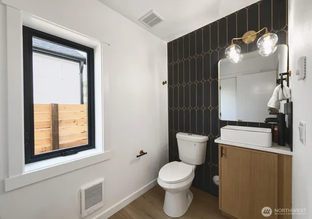 Photo 4 of Townhouse for sale at 5404 20th Avenue S, Seattle, WA 98108 | MLS# NWM2588687 | Listing updated on 2026-10-01