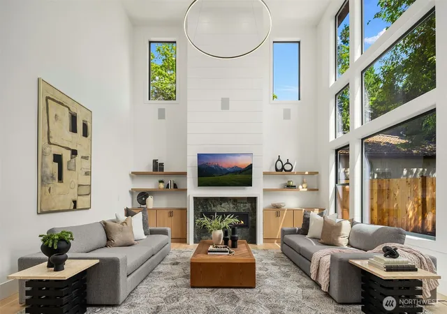 Photo 3 of Single family home for sale at 8016 Fairway Dr Ne, Seattle, WA 98115 | MLS# NWM2588688 | Listing updated on 2026-09-30