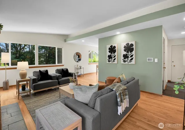 Photo 3 of Single family home for sale at 1714 Ne Brockman Pl, Seattle, WA 98125 | MLS# NWM2588695 | Listing updated on 2026-09-30