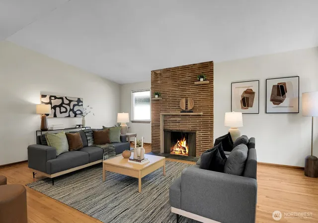 Photo 4 of Single family home for sale at 1714 NE Brockman Pl, Seattle, WA 98125 | MLS# NWM2588695 | Listing updated on 2026-09-30