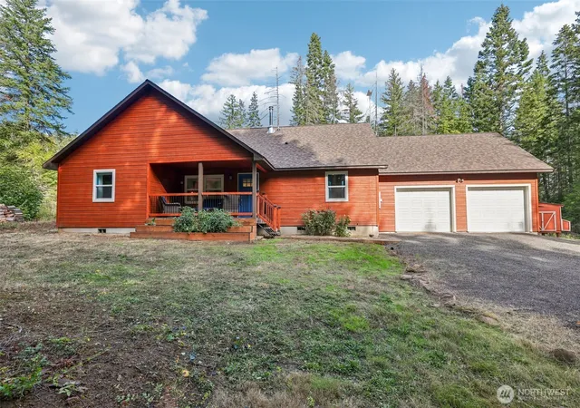 Photo 1 of Single family home for sale at 22 Mcllroy Crk Rd, White Salmon, WA 98672 | MLS# NWM2588699 | Listing updated on 2026-10-02