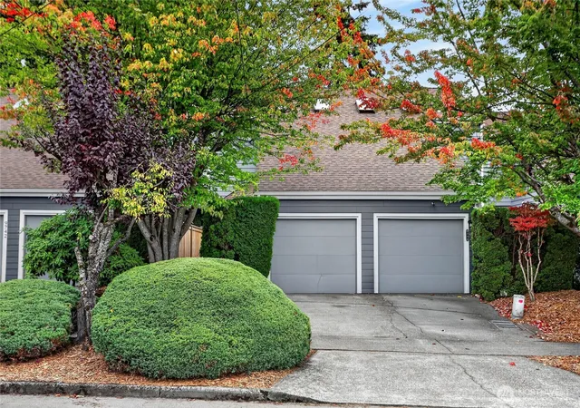 Photo 1 of Townhouse for sale at 9738 Ashworth Ave N, Seattle, WA 98103 | MLS# NWM2588707 | Listing updated on 2026-10-01