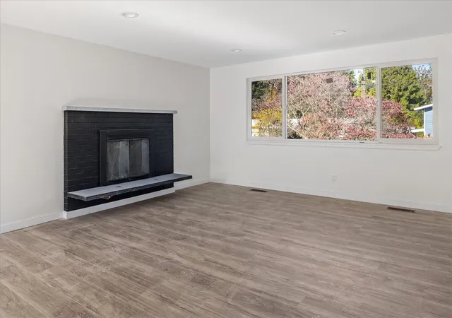 Photo 3 of Single family home for sale at 2832 205th Street SW, Lynnwood, WA 98036 | MLS# NWM2588711 | Listing updated on 2026-10-20