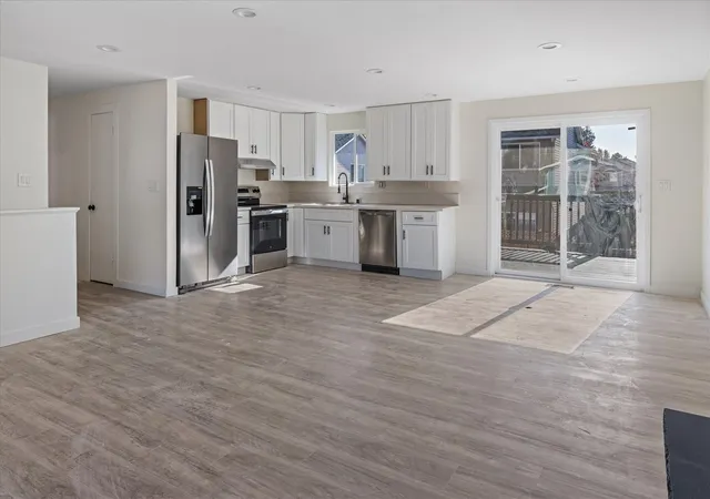 Photo 4 of Single family home for sale at 2832 205th Street SW, Lynnwood, WA 98036 | MLS# NWM2588711 | Listing updated on 2026-10-20