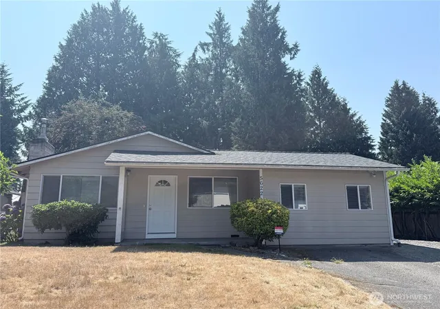 Single family home for sale at 5622 202nd Street SW, Lynnwood, WA 98036 | MLS# NWM2588714