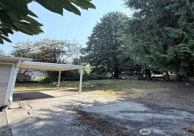 Photo 3 of Single family home for sale at 5622 202nd Street Sw, Lynnwood, WA 98036 | MLS# NWM2588714 | Listing updated on 2026-10-01