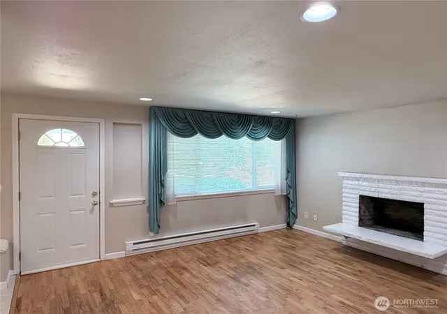 Photo 4 of Single family home for sale at 5622 202nd Street SW, Lynnwood, WA 98036 | MLS# NWM2588714 | Listing updated on 2026-10-01