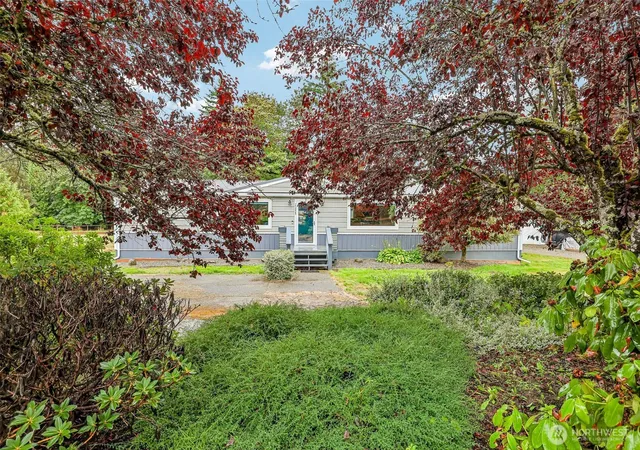 Photo 3 of Manufactured home for sale at 17229 Se Lake Moneysmith Rd, Auburn, WA 98092 | MLS# NWM2588731 | Listing updated on 2026-10-01