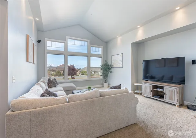 Photo 3 of Sale Pending at 1208 Rook Dr, Port Angeles, WA 98362 | MLS# NWM2588735 | Listing updated on 2026-10-01