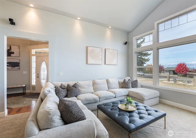 Photo 4 of Sale Pending at 1208 Rook Dr, Port Angeles, WA 98362 | MLS# NWM2588735 | Listing updated on 2026-10-01