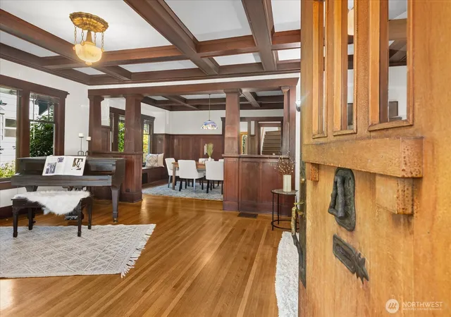 Photo 3 of Single family home for sale at 3222 41st Avenue Sw, Seattle, WA 98116 | MLS# NWM2588737 | Listing updated on 2026-10-02