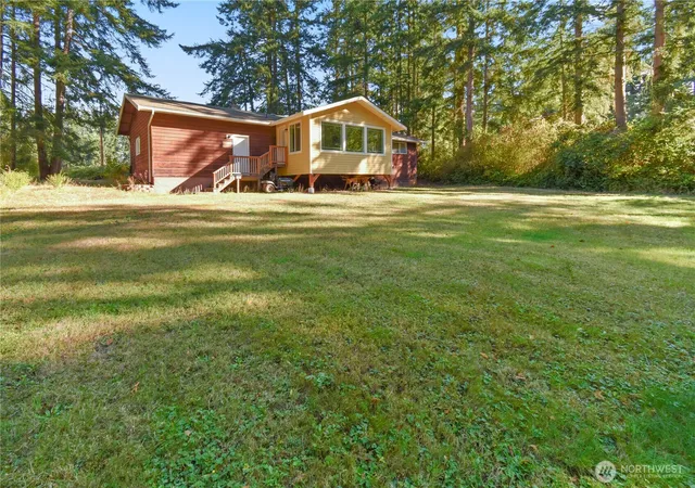 Photo 4 of Single family home for sale at 1234 E Hersig Rd, Oak Harbor, WA 98277 | MLS# NWM2588738 | Listing updated on 2026-09-30