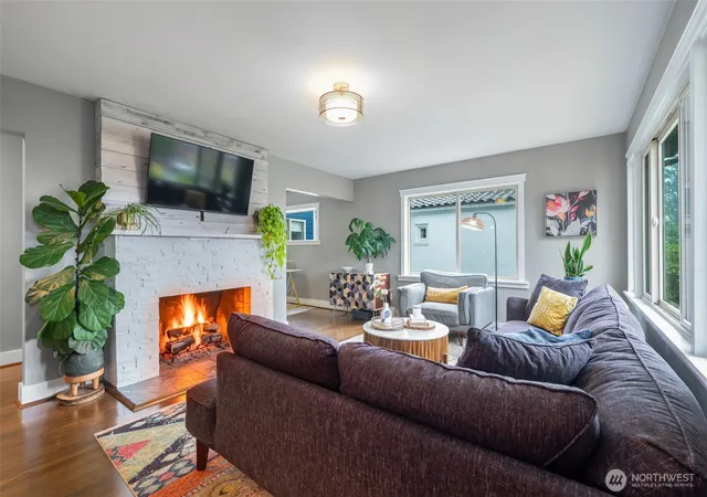 Photo 4 of Single family home for sale at 12242 Palatine Ave N, Seattle, WA 98133 | MLS# NWM2588744 | Listing updated on 2026-10-01