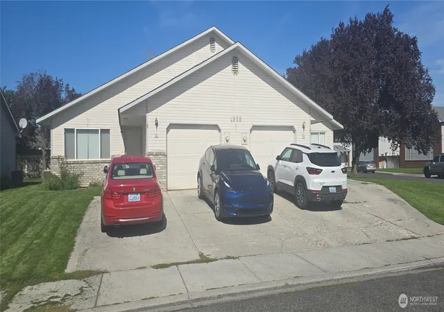 Photo 1 of Multi family home for sale at 1255 Westbrook Loop, Yakima, WA 98908 | MLS# NWM2588761 | Listing updated on 2026-10-01
