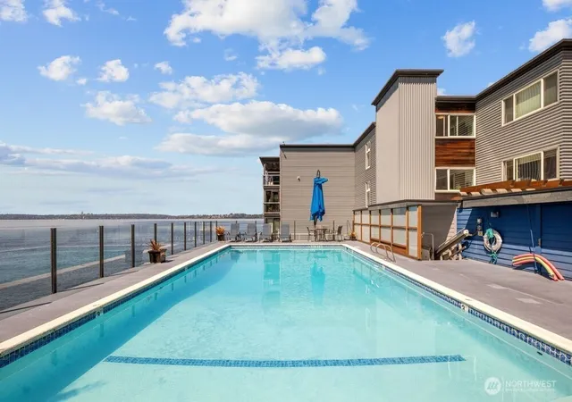 Photo 3 of Condo for sale at 515 Lake St S #205, Kirkland, WA 98033 | MLS# NWM2588767 | Listing updated on 2026-10-02
