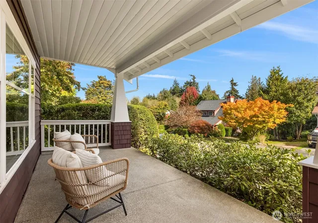 Photo 4 of Single family home for sale at 9536 NE N Town Loop, Bainbridge Island, WA 98110 | MLS# NWM2588770 | Listing updated on 2026-10-01