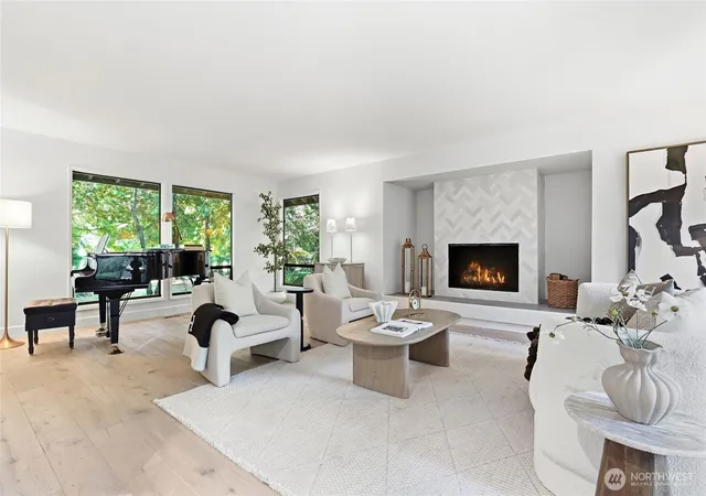 Photo 4 of Single family home for sale at 21845 NE 30th Place, Sammamish, WA 98074 | MLS# NWM2588777 | Listing updated on 2026-10-03