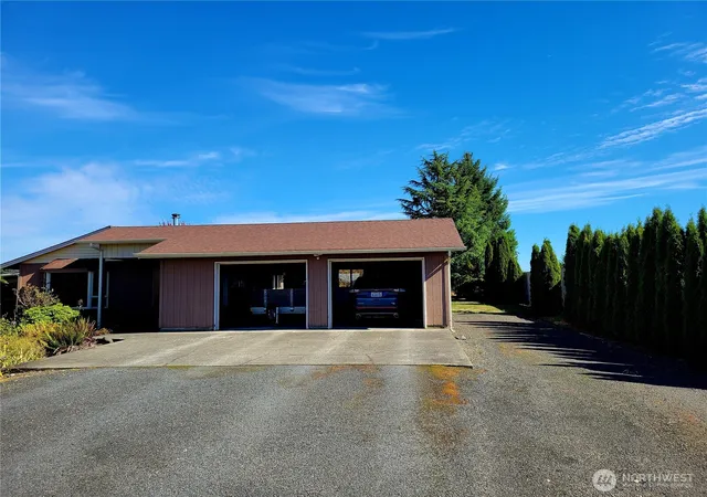 Photo 2 of Single family home for sale at 180 Rodeo Ln, Toledo, WA 98591 | MLS# NWM2588783 | Listing updated on 2026-10-06