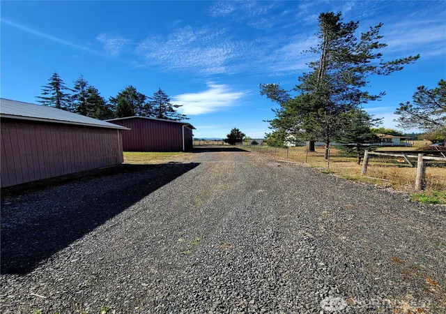 Photo 4 of Single family home for sale at 180 Rodeo Ln, Toledo, WA 98591 | MLS# NWM2588783 | Listing updated on 2026-10-06