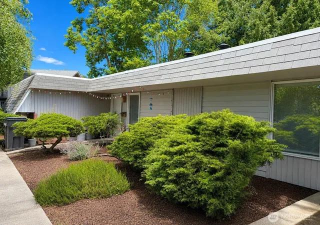 Photo 1 of Multi family home for sale at 2510 Fir Ave, Bremerton, WA 98310 | MLS# NWM2588786 | Listing updated on 2026-10-18