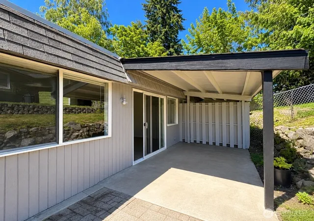 Photo 2 of Multi family home for sale at 2510 Fir Ave, Bremerton, WA 98310 | MLS# NWM2588786 | Listing updated on 2026-10-18