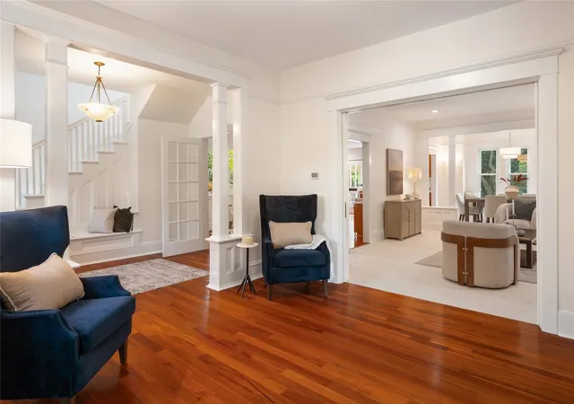 Photo 3 of Single family home for sale at 7516 Sunnyside Ave N, Seattle, WA 98103 | MLS# NWM2588788 | Listing updated on 2026-10-20