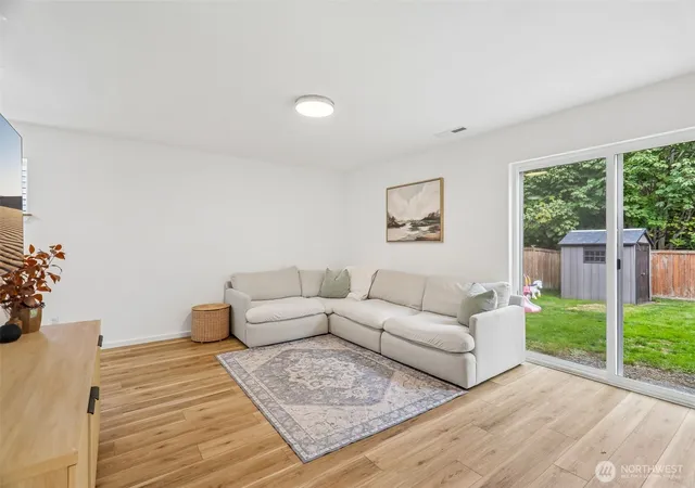 Photo 4 of Single family home for sale at 5650 Swift Crk Dr, Mount Vernon, WA 98273 | MLS# NWM2588794 | Listing updated on 2026-10-01