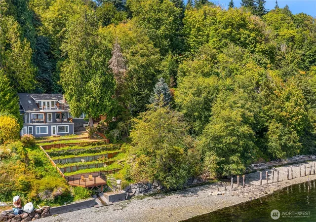 Photo 1 of Single family home for sale at 9943 Sw 123rd Place, Vashon, WA 98070 | MLS# NWM2588806 | Listing updated on 2026-09-30