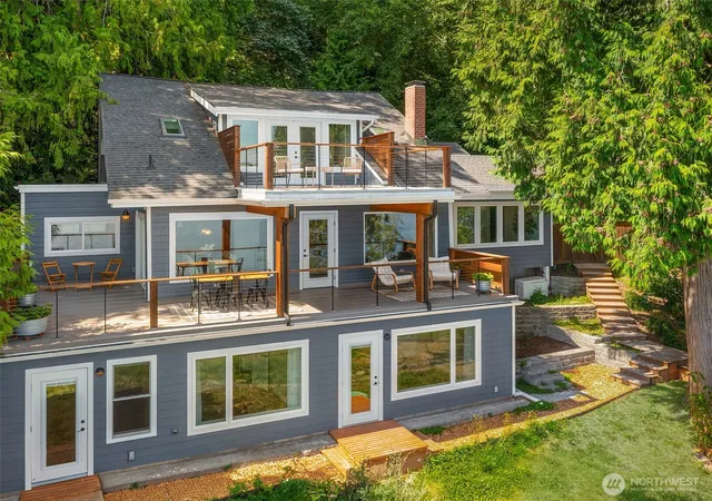Photo 3 of Single family home for sale at 9943 Sw 123rd Place, Vashon, WA 98070 | MLS# NWM2588806 | Listing updated on 2026-09-30