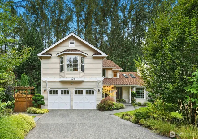 Photo 1 of Single family home for sale at 16721 Se 35th Street, Bellevue, WA 98008 | MLS# NWM2588809 | Listing updated on 2026-10-02