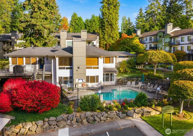 Condo for sale at 31500 33rd Place SW #J101, Federal Way, WA 98023 | MLS# NWM2588832