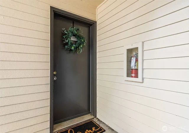 Photo 2 of Condo for sale at 31500 33rd Place SW #J101, Federal Way, WA 98023 | MLS# NWM2588832 | Listing updated on 2026-10-23