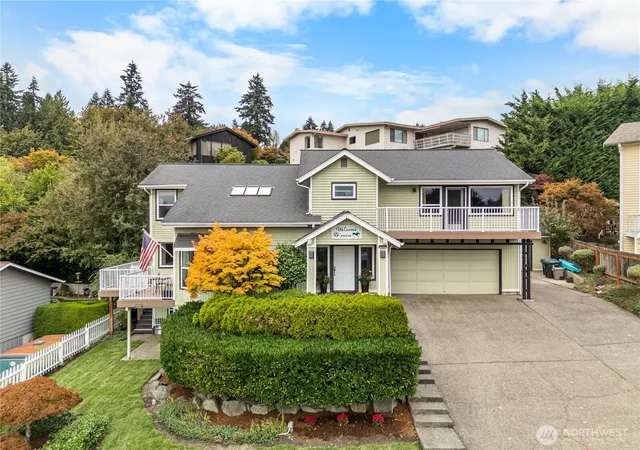 Photo 3 of Single family home for sale at 25219 43rd Place S, Kent, WA 98032 | MLS# NWM2588835 | Listing updated on 2026-10-01