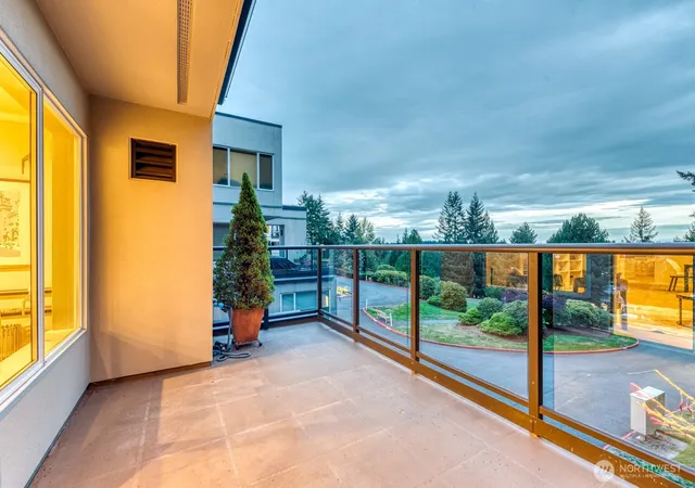 Photo 4 of Condo for sale at 11122 NE 41st Drive #35, Kirkland, WA 98033 | MLS# NWM2588838 | Listing updated on 2026-09-30