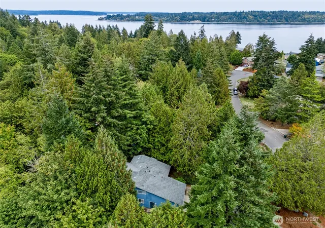 Photo 2 of Single family home for sale at 2336 Killarney Ct Nw, Olympia, WA 98502 | MLS# NWM2588842 | Listing updated on 2026-09-30
