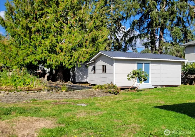 Photo 4 of Single family home for sale at 904 Lafayette St, Aberdeen, WA 98520 | MLS# NWM2588853 | Listing updated on 2026-10-09