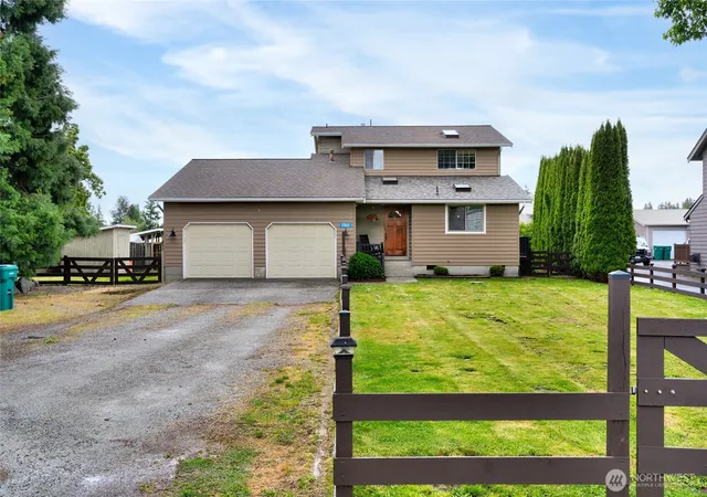 Photo 3 of Sale Pending at 17065 Avon St, Mount Vernon, WA 98273 | MLS# NWM2588855 | Listing updated on 2026-10-23